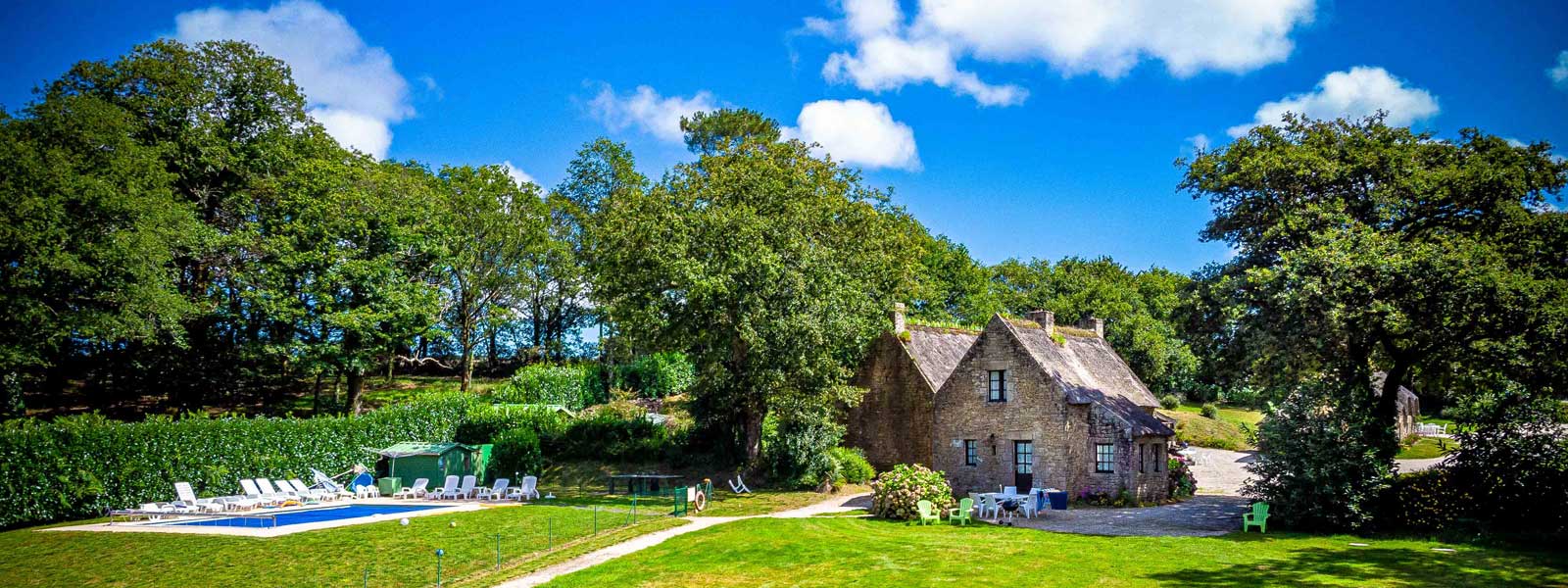 https://www.selectcottages.com/sites/default/files/revslider/image/fournil-swimming-pool.jpg