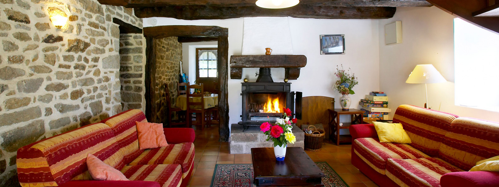 https://www.selectcottages.com/sites/default/files/revslider/image/lagarenne-interior-fire.jpg